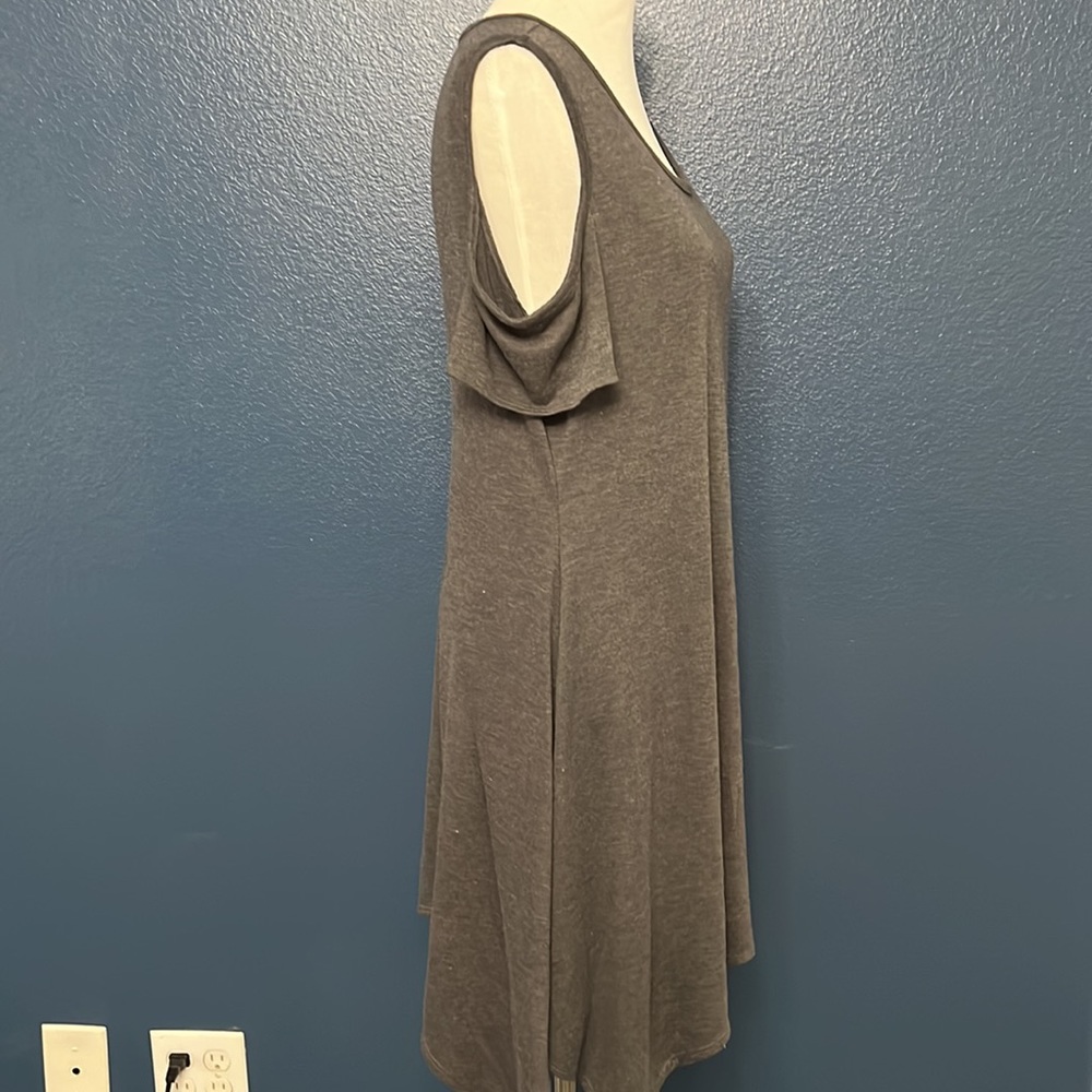 LOVE CAMERON DRESS - Picture 2 of 4